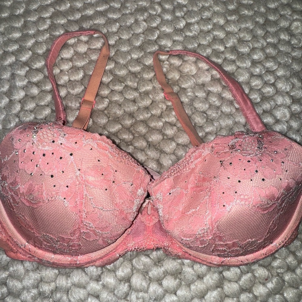 Victoria's Secret Pink Lace Bra - Picture 2 of 5
